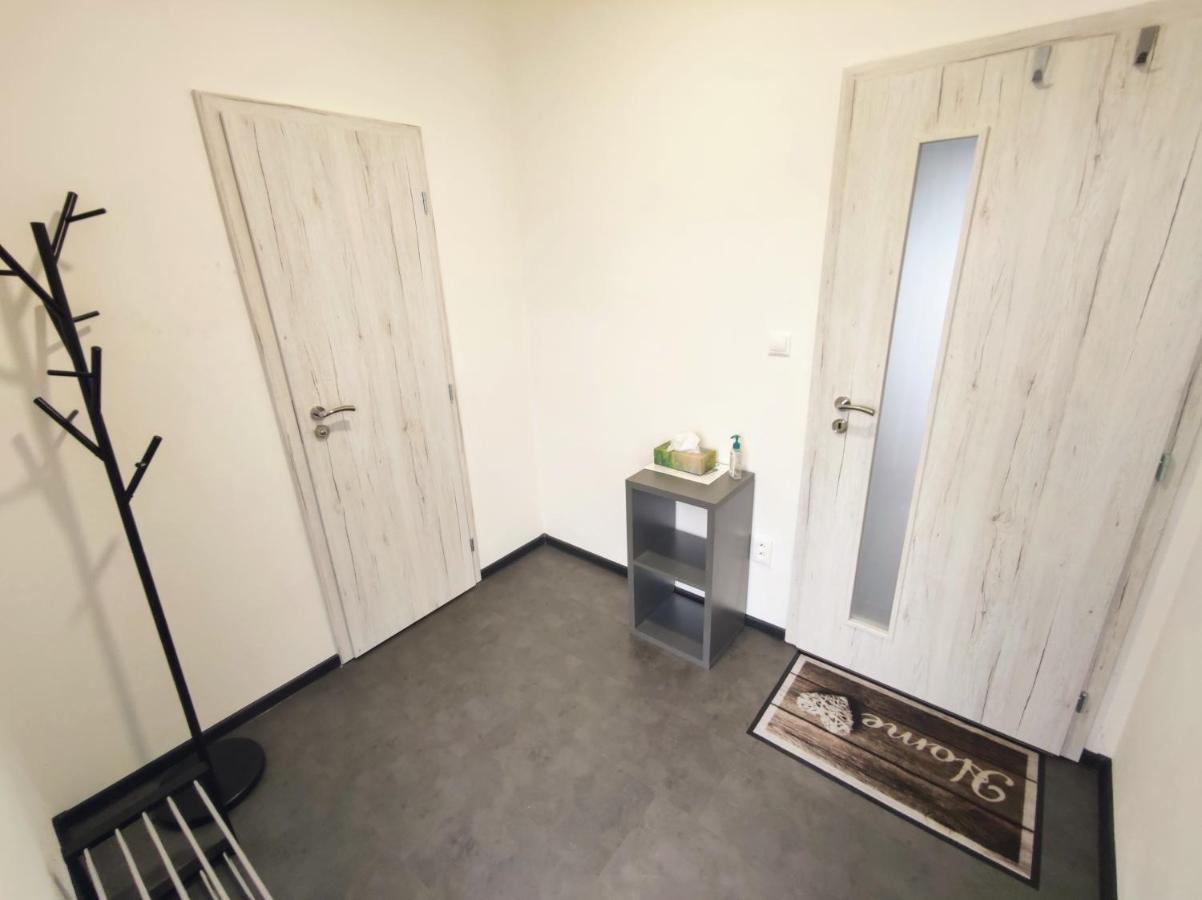 Holiday home Sunshine For 6 & Terrase & Free Parking