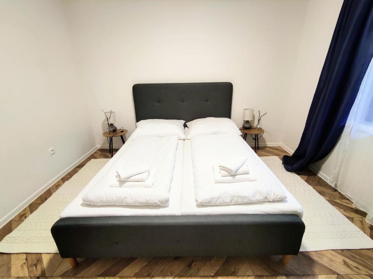 Holiday home Sunshine For 6 & Terrase & Free Parking Zilina